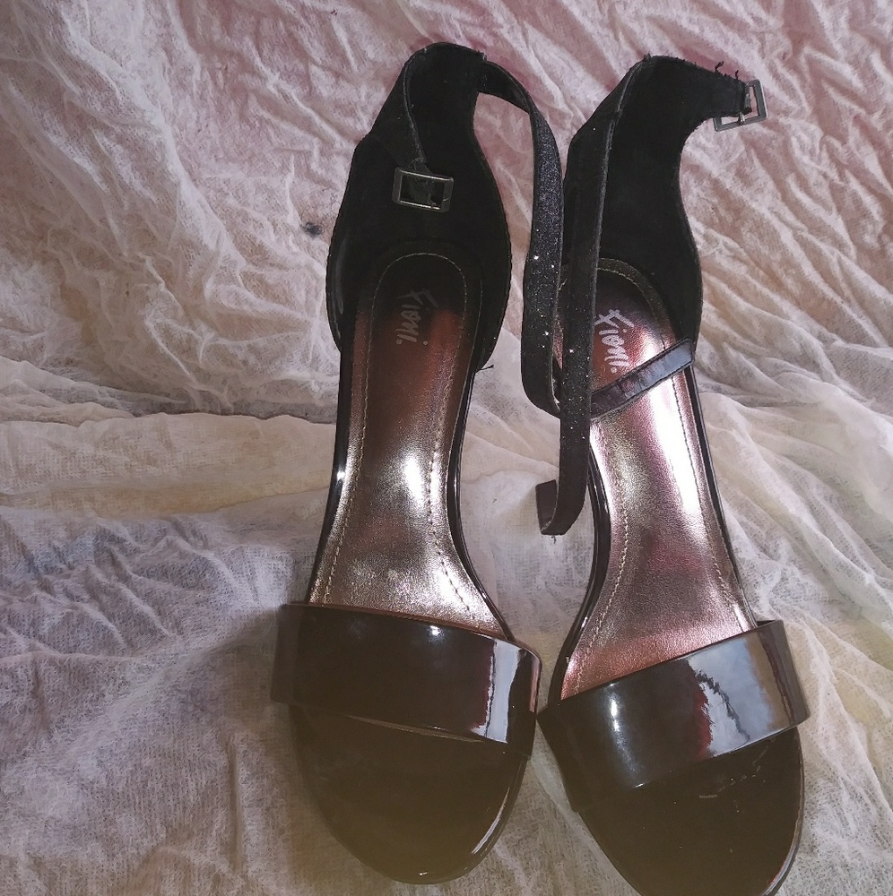 Fioni heels